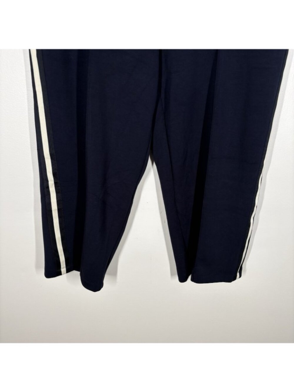 T By Talbots Women 1X Navy Blue AirKnit Stretch Wide Crop Side Stripe Pants NWOT - Picture 4 of 11